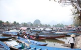 Tái diễn tình trạng không mặc áo phao tại suối Yến, chùa Hương
